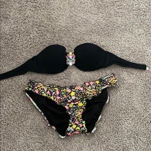 Strapless, floral bathing suit